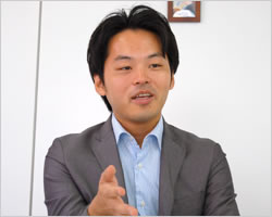 スローガン株式会社・伊藤豊代表取締役社長